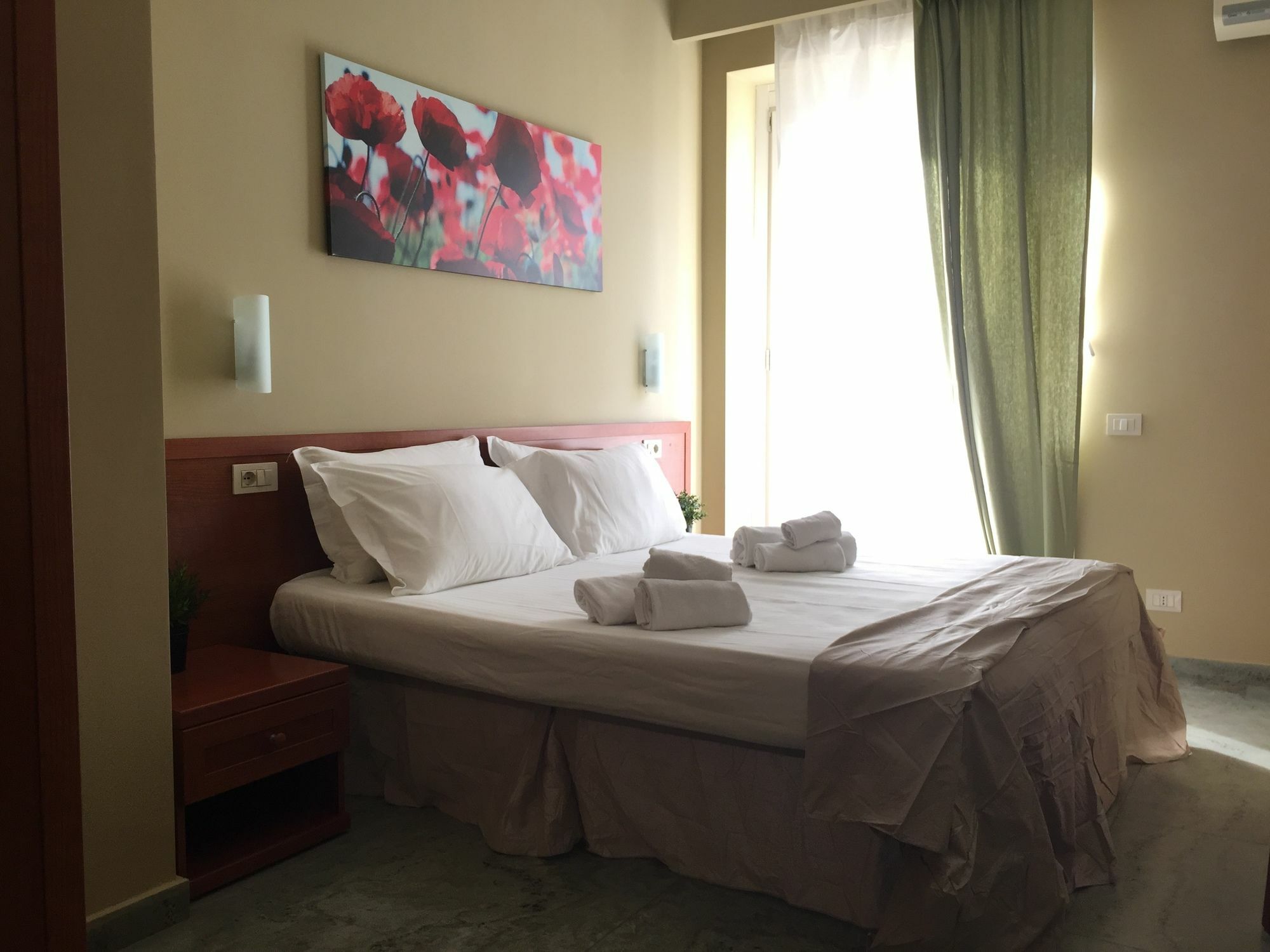Smart Trastevere Рим Экстерьер фото